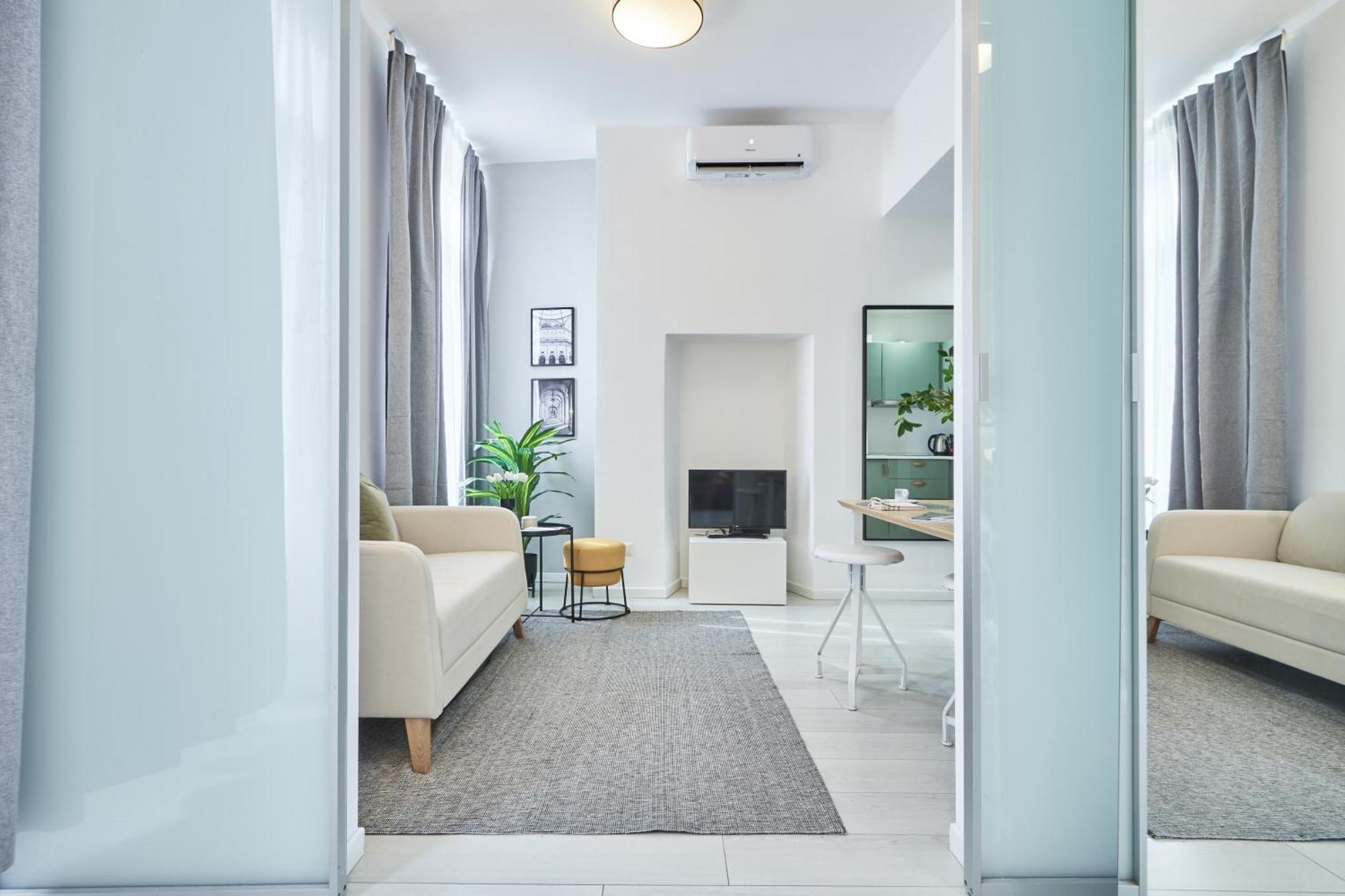Elegante Minimal Dai Tocchi Botanici * Mailand